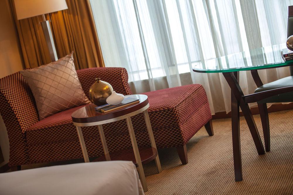 Renaissance Wuhan Hotel Zewnętrze zdjęcie