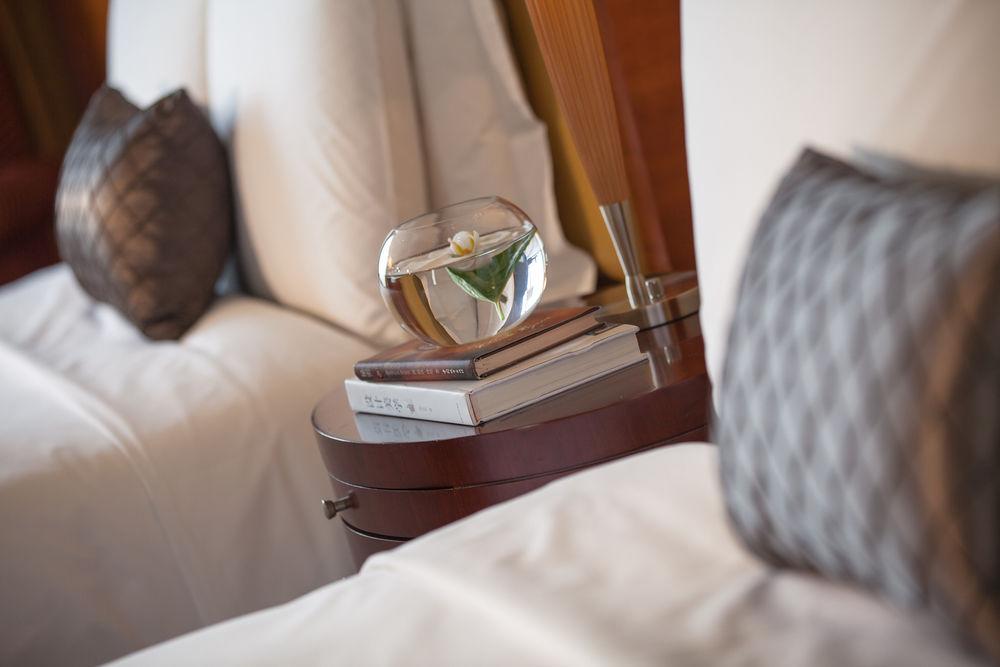 Renaissance Wuhan Hotel Zewnętrze zdjęcie