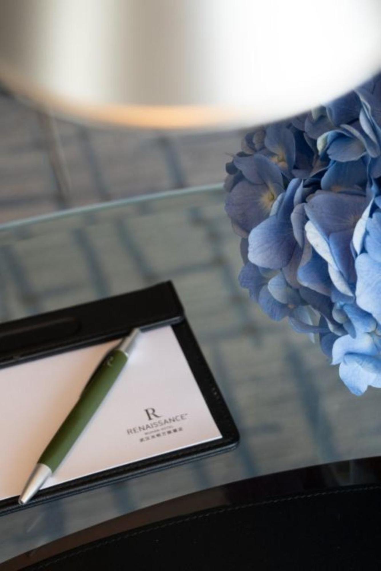 Renaissance Wuhan Hotel Zewnętrze zdjęcie