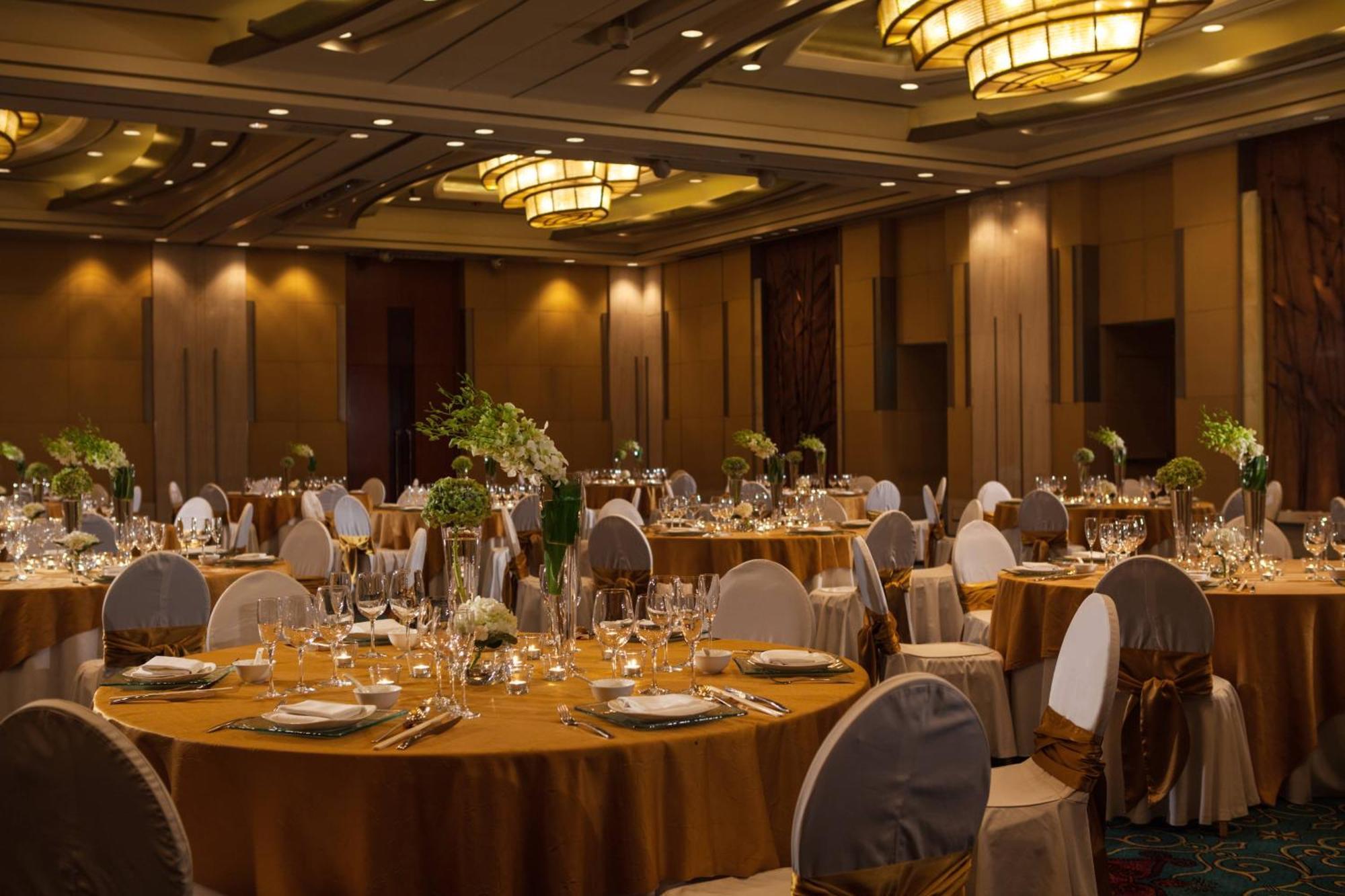 Renaissance Wuhan Hotel Zewnętrze zdjęcie