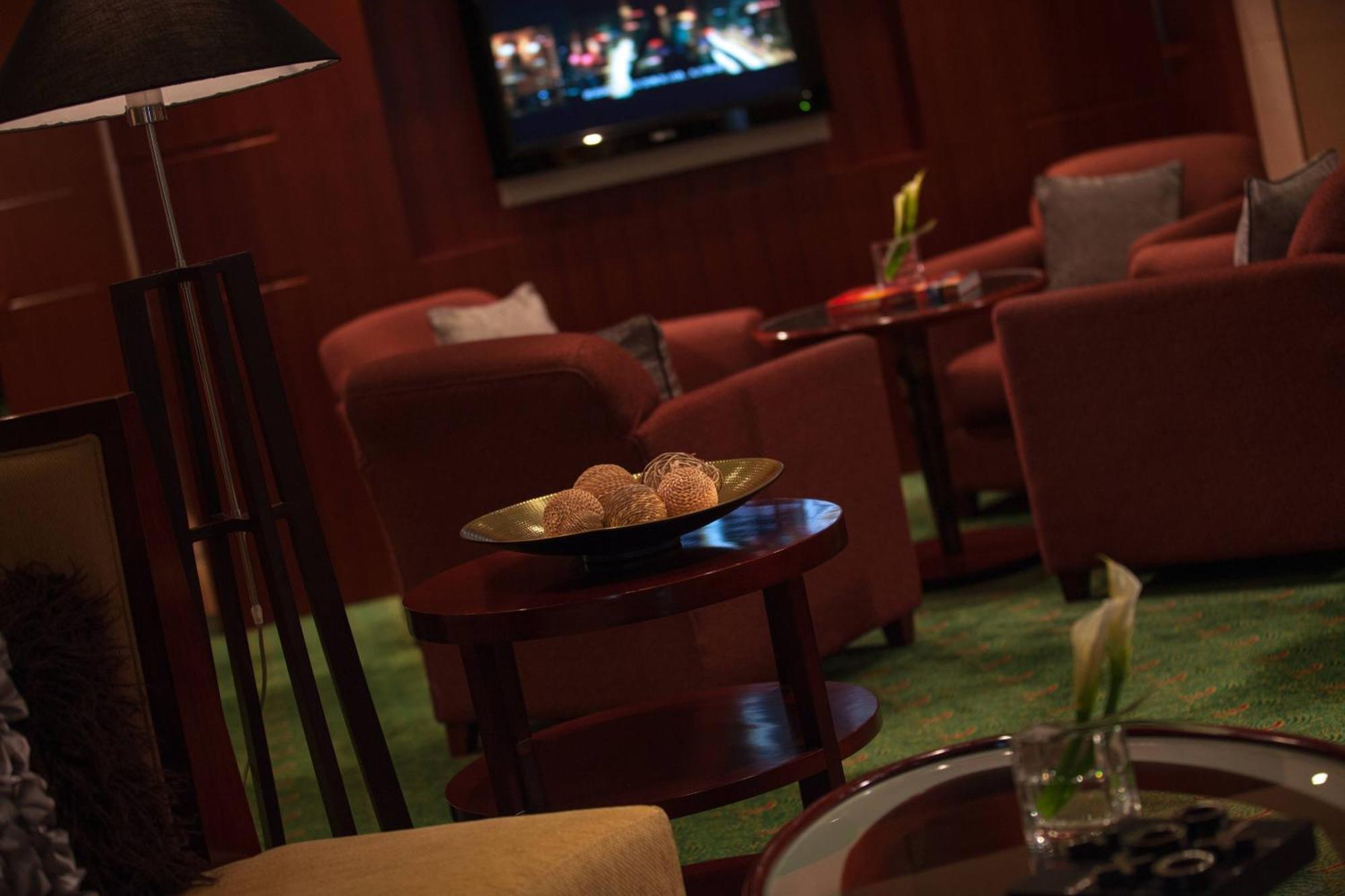 Renaissance Wuhan Hotel Zewnętrze zdjęcie