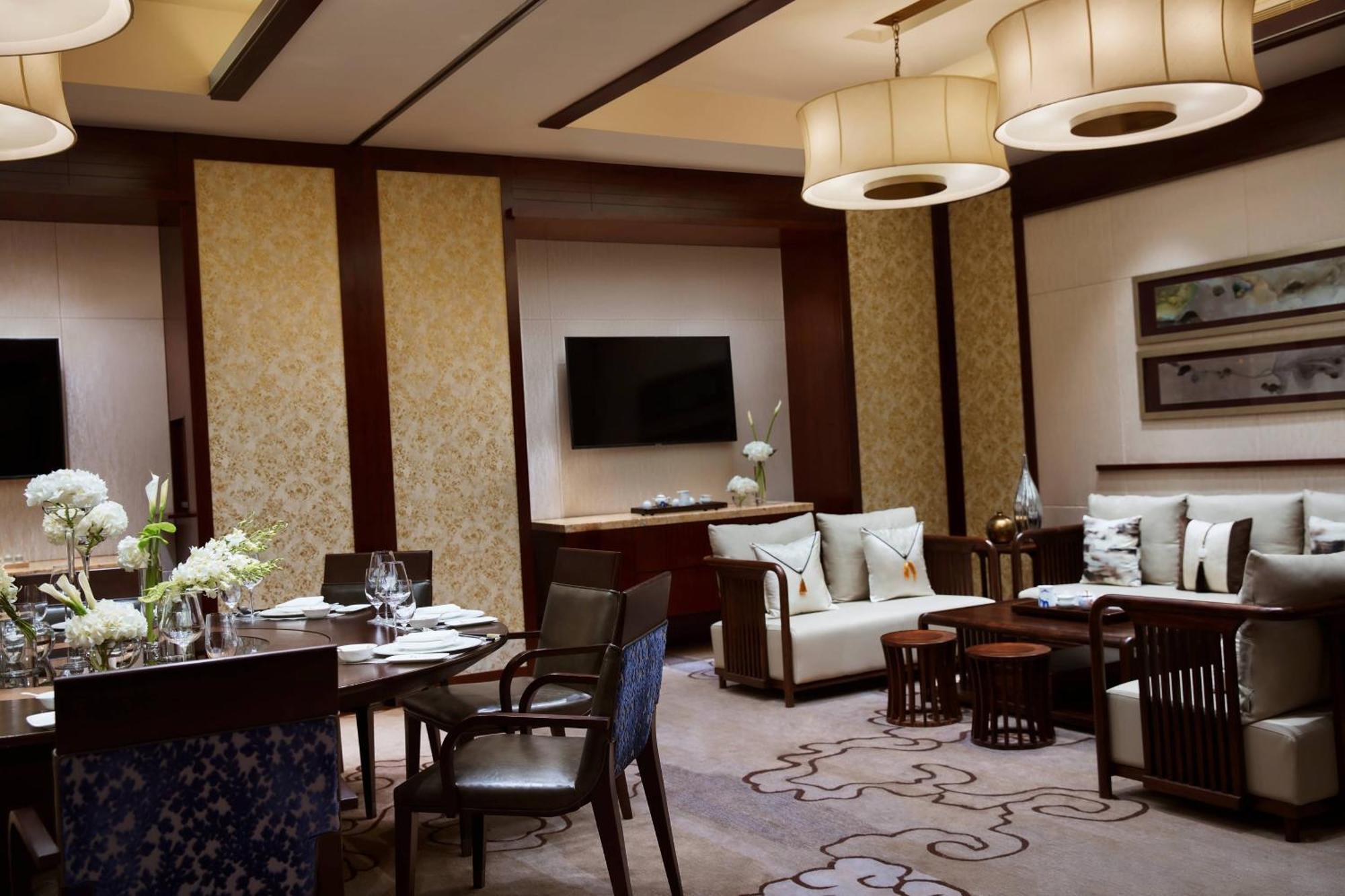 Renaissance Wuhan Hotel Zewnętrze zdjęcie