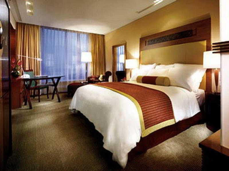 Renaissance Wuhan Hotel Zewnętrze zdjęcie