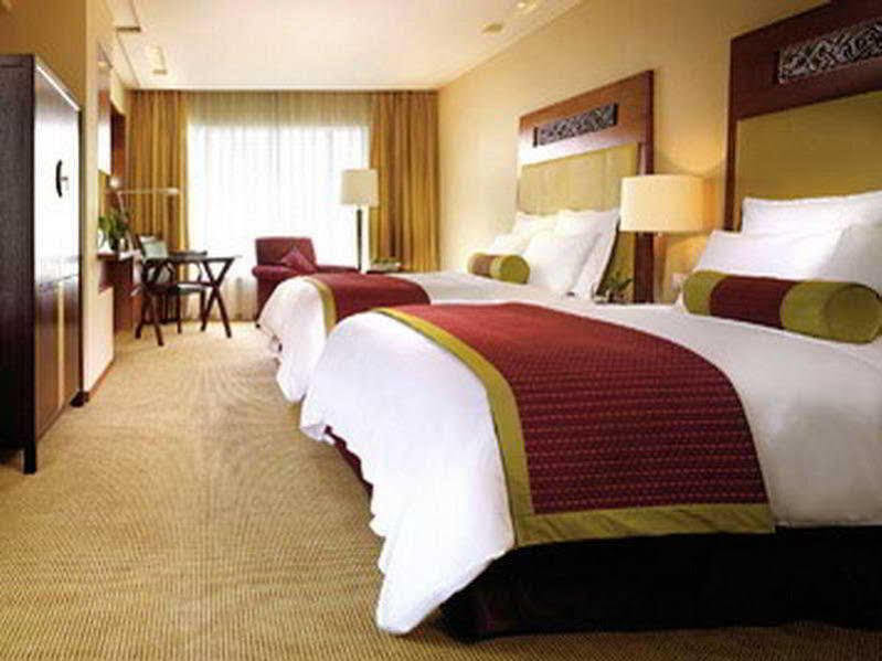 Renaissance Wuhan Hotel Zewnętrze zdjęcie
