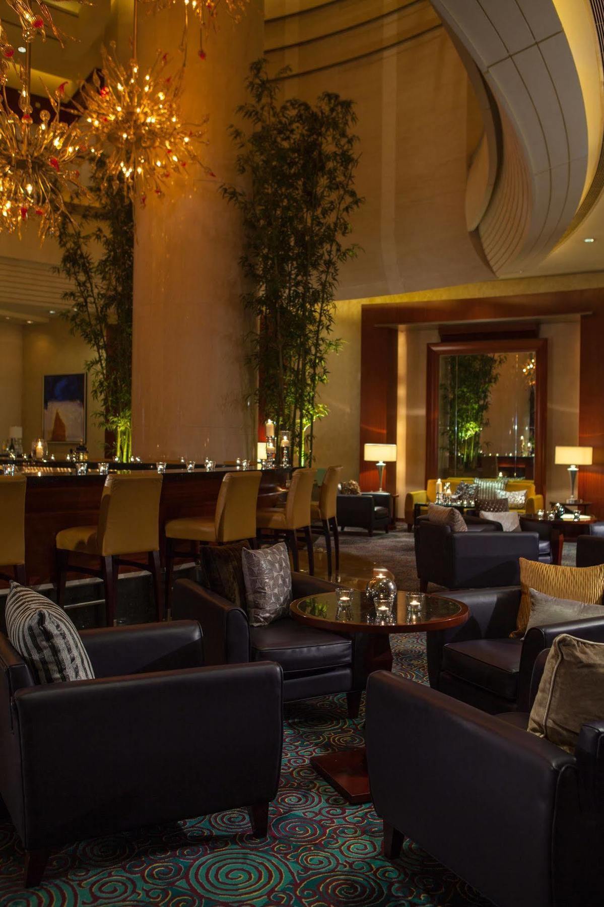 Renaissance Wuhan Hotel Zewnętrze zdjęcie